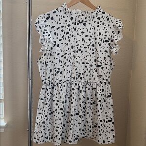 SHEIN Black and White Ruffle Blouse